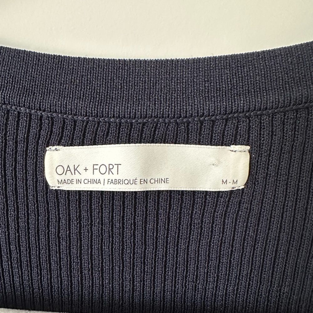 Classic OAK + FORT Navy Blue Knit Stretch Bodycon Fit Short Sleeve Sweater Top-M - Picture 5 of 9